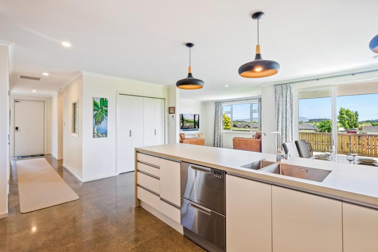 Matenga Townhouse - Waikanae Holiday Home Luaran gambar