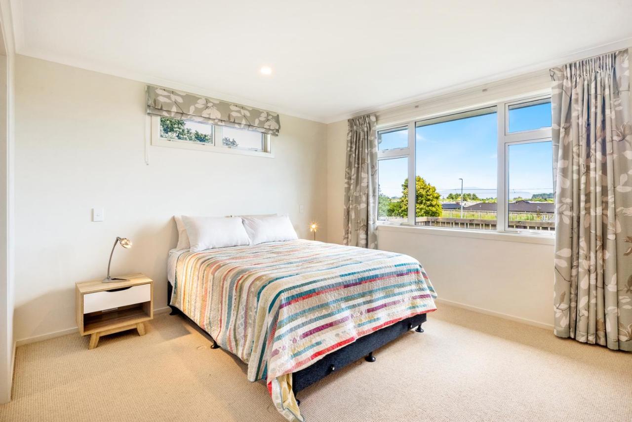 Matenga Townhouse - Waikanae Holiday Home Luaran gambar